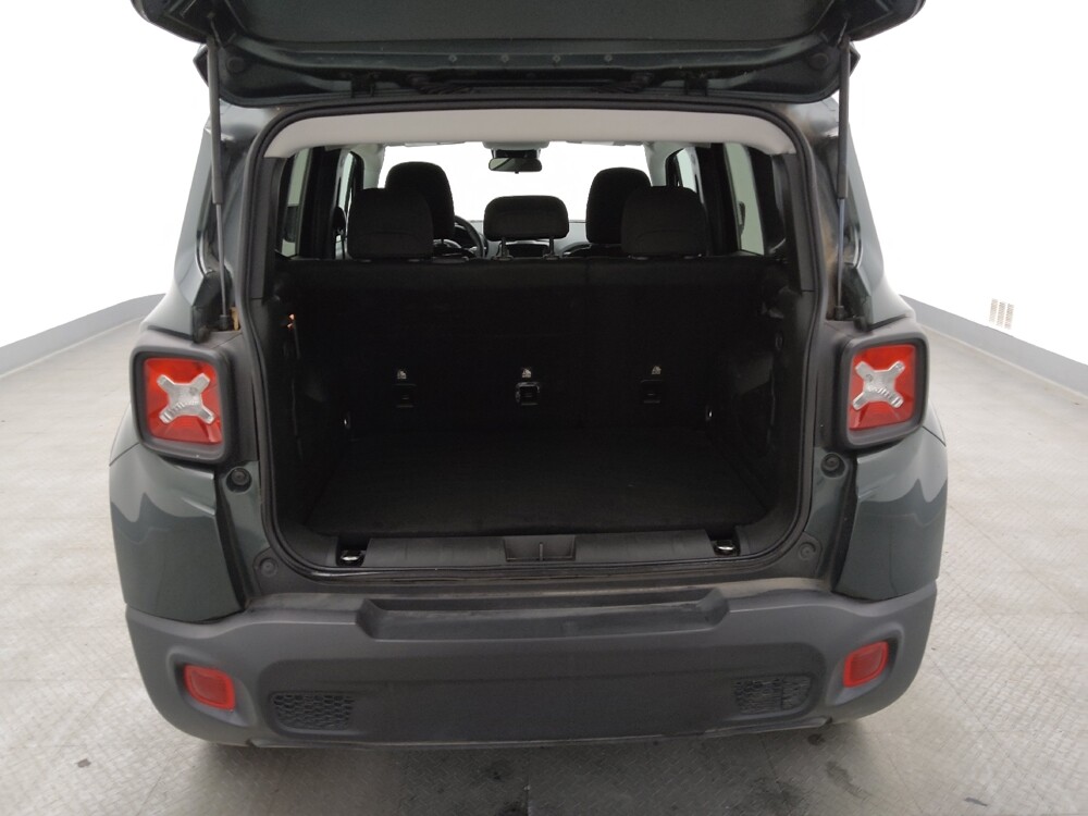 2021 Jeep Renegade in Wichita, KS 67207 - 18075270 29