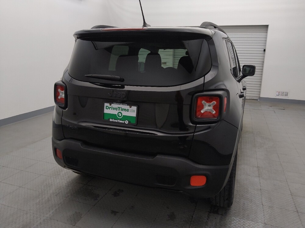 2016 Jeep Renegade in Baton Rouge, LA 70816 - 18075276 7