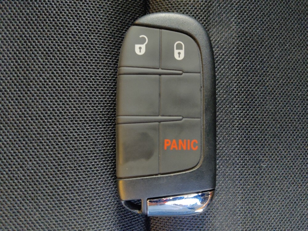 2016 Jeep Renegade in Baton Rouge, LA 70816 - 18075276 32