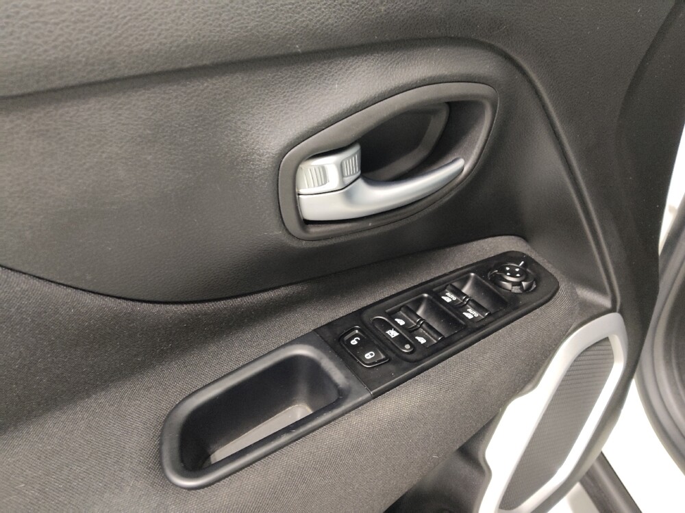 2021 Jeep Renegade in Columbus, OH 43228 - 18075280 27