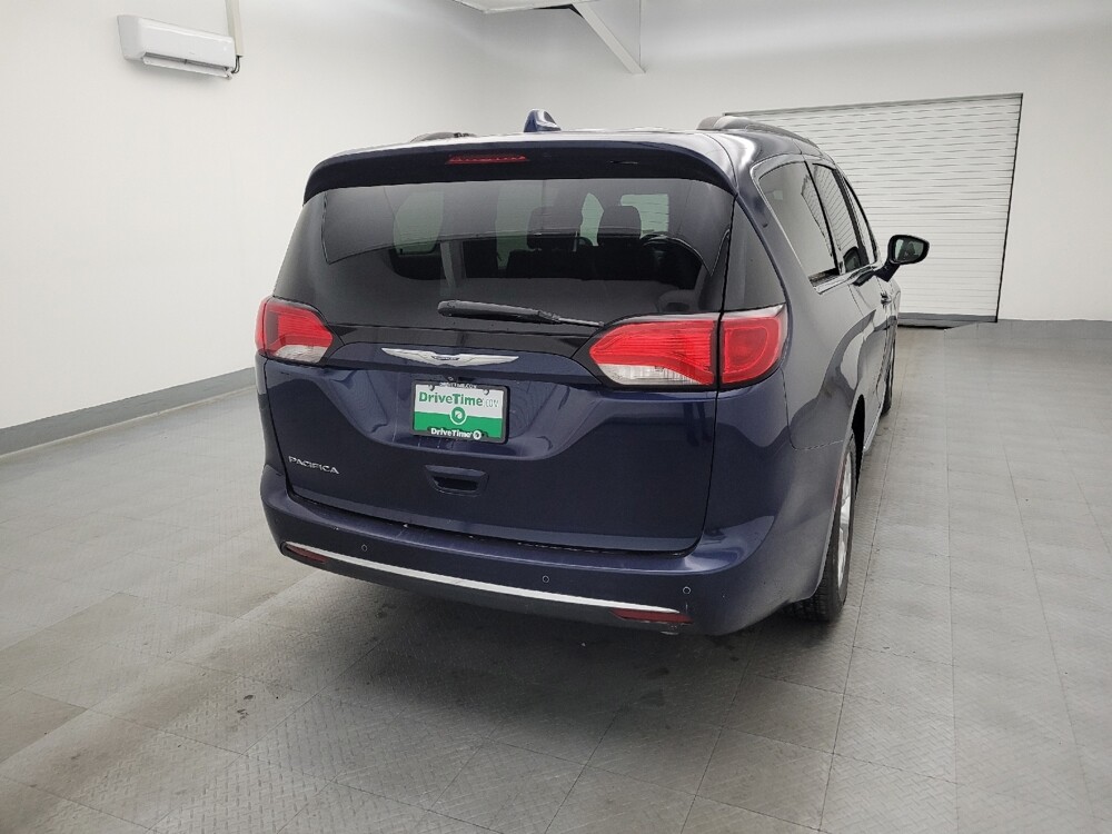 2017 Chrysler Pacifica in Fairfield, OH 45014 - 18075281 7