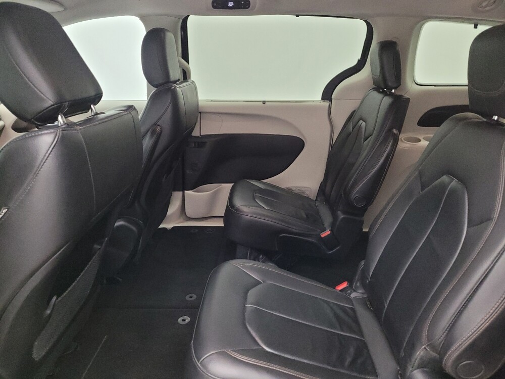 2017 Chrysler Pacifica in Fairfield, OH 45014 - 18075281 18