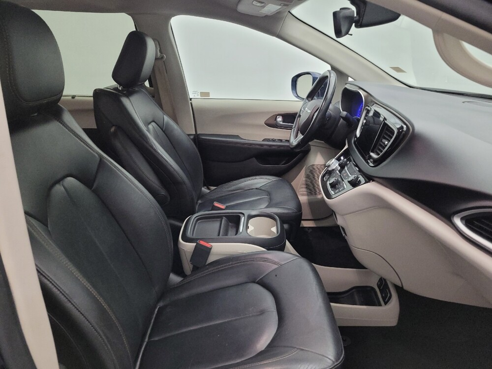 2017 Chrysler Pacifica in Fairfield, OH 45014 - 18075281 21