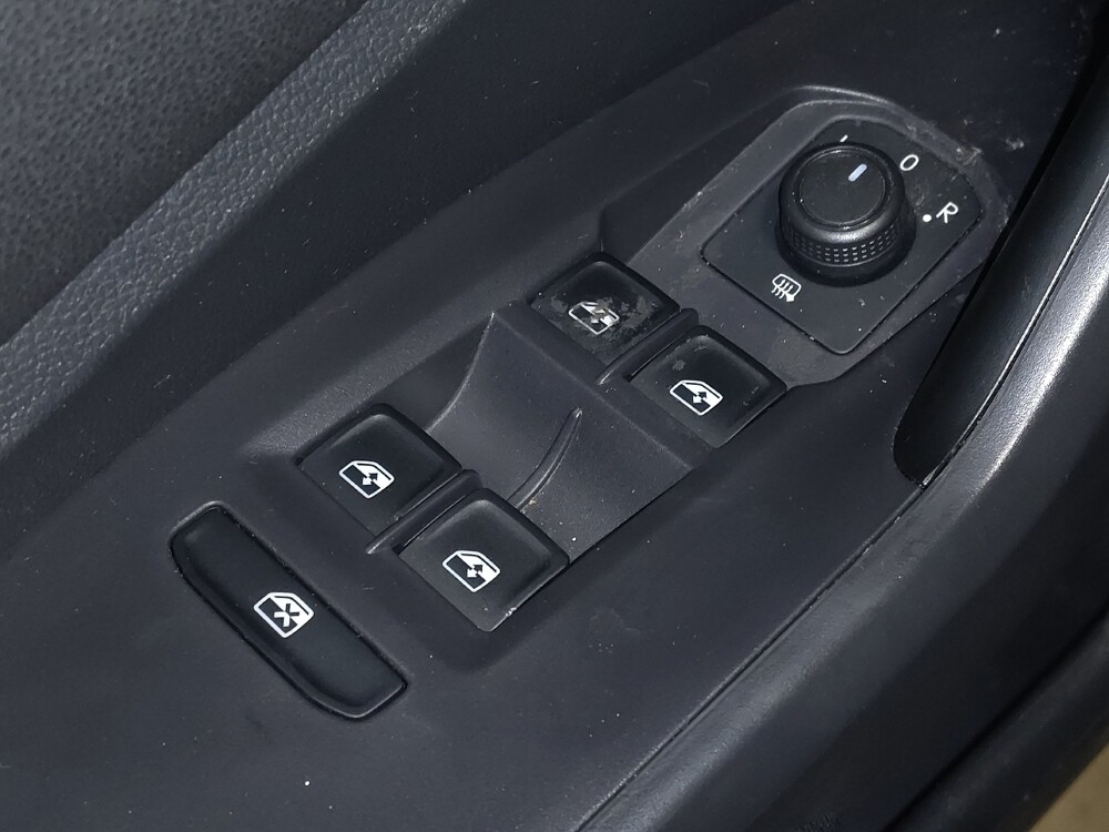 2019 Volkswagen Jetta in Orlando, FL 32808 - 18075335 27