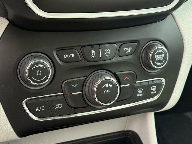 2021 Jeep Cherokee in Mesa, AZ 85212 - 18075346 55