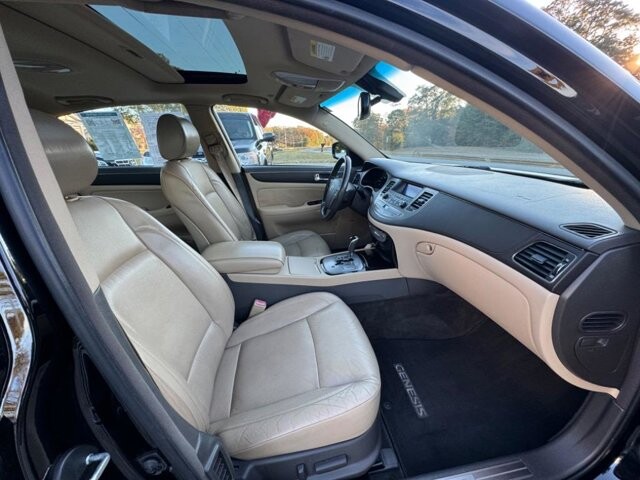 2010 Hyundai Genesis in Flowery Branch, GA 30542 - 18075347 9