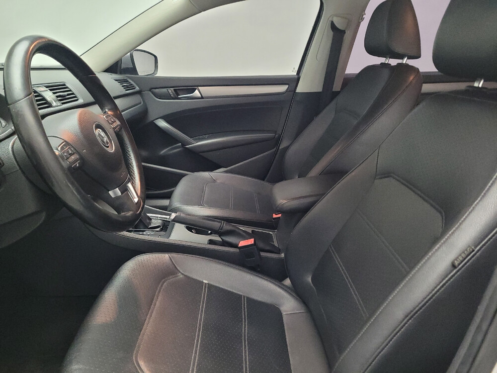 2015 Volkswagen Passat in Bakersfield, CA 93309 - 18075383 17