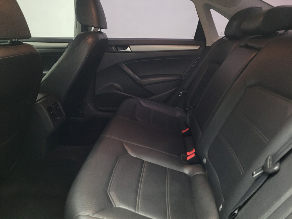 2015 Volkswagen Passat in Bakersfield, CA 93309 - 18075383 18
