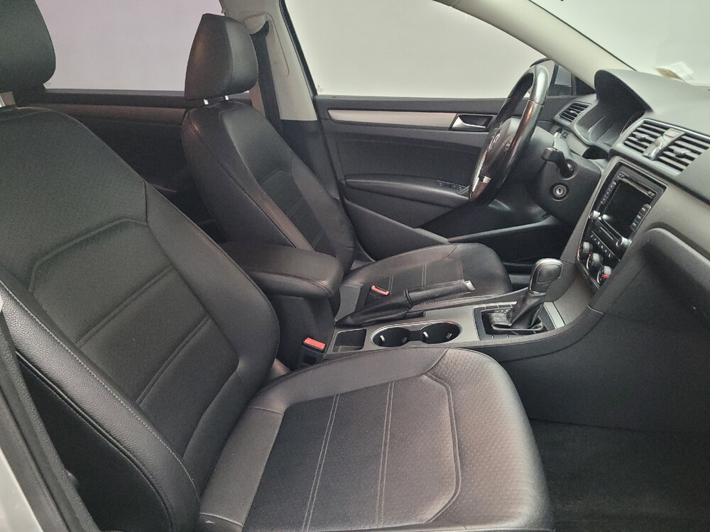 2015 Volkswagen Passat in Bakersfield, CA 93309 - 18075383 21