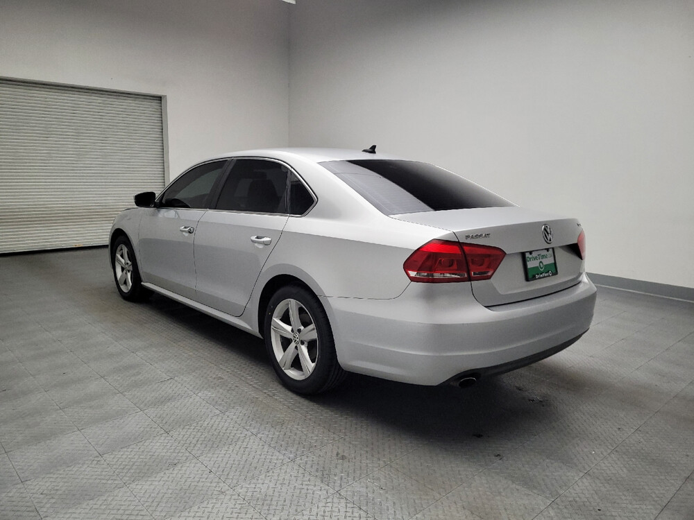 2015 Volkswagen Passat in Bakersfield, CA 93309 - 18075383 5