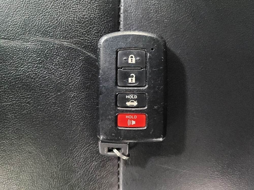 2015 Toyota Camry in Allentown, PA 18103 - 18075384 32