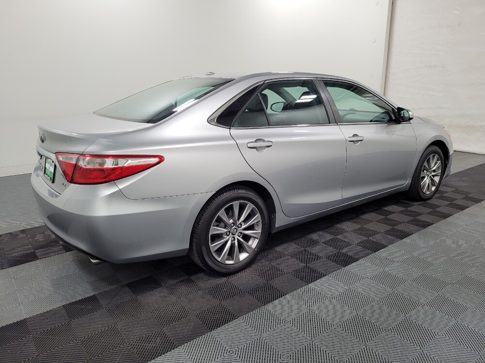 2015 Toyota Camry in Allentown, PA 18103 - 18075384 10