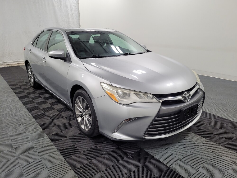 2015 Toyota Camry in Allentown, PA 18103 - 18075384 13