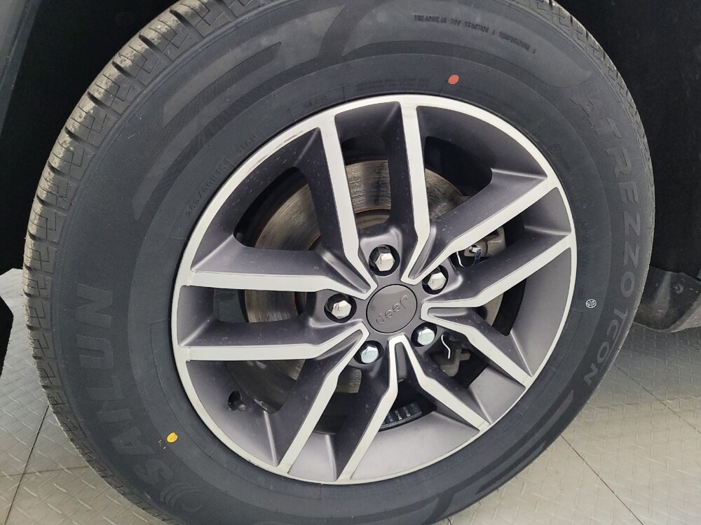 2018 Jeep Grand Cherokee in Tampa, FL 33619 - 18075446 31