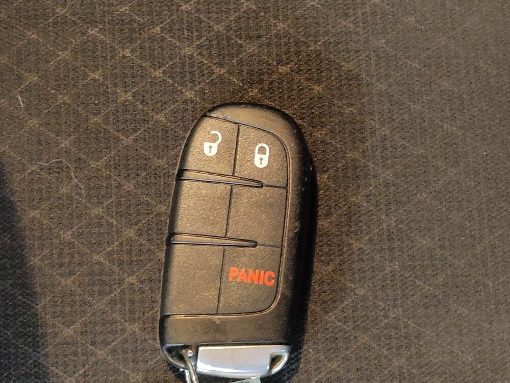 2018 Jeep Grand Cherokee in Tampa, FL 33619 - 18075446 32