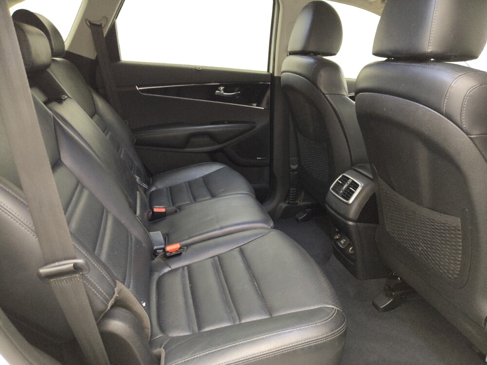 2019 Kia Sorento in Fort Myers, FL 33907 - 18075447 19