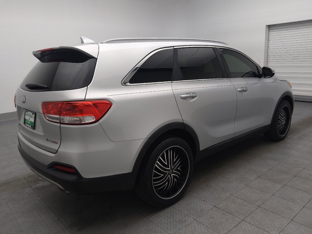 2017 Kia Sorento in Kissimmee, FL 34744 - 18075459 10