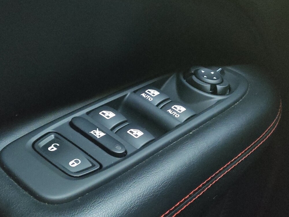 2018 Jeep Compass in Greensboro, NC 27407 - 18075484 27