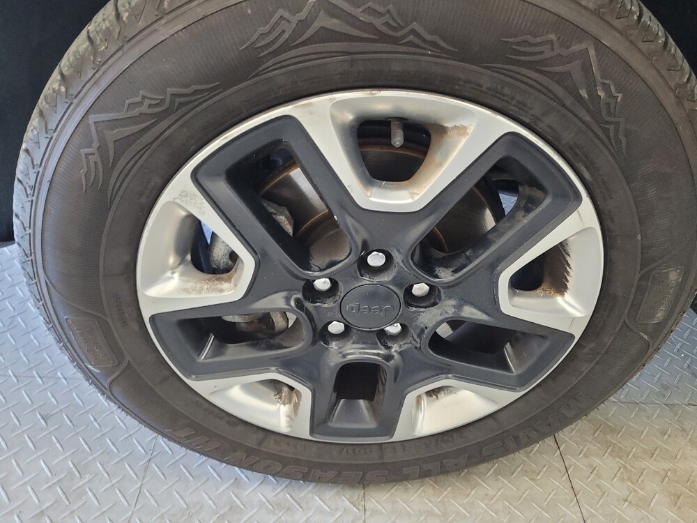 2018 Jeep Compass in Greensboro, NC 27407 - 18075484 31