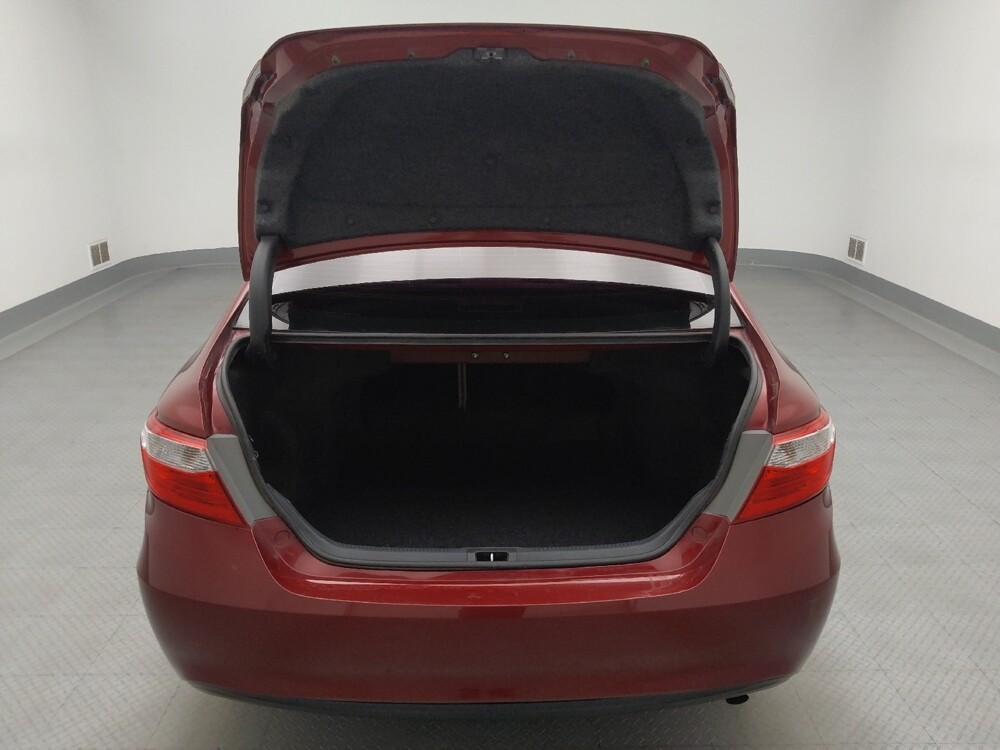 2016 Toyota Camry in Springfield, MO 65807 - 18075492 29