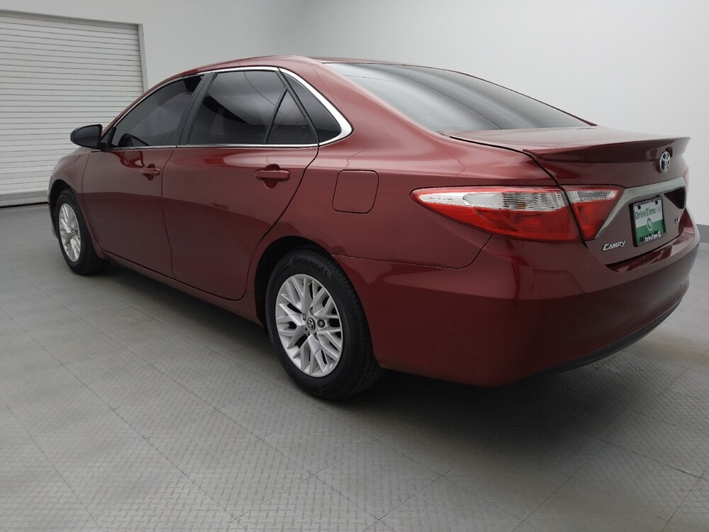2016 Toyota Camry in Springfield, MO 65807 - 18075492 5
