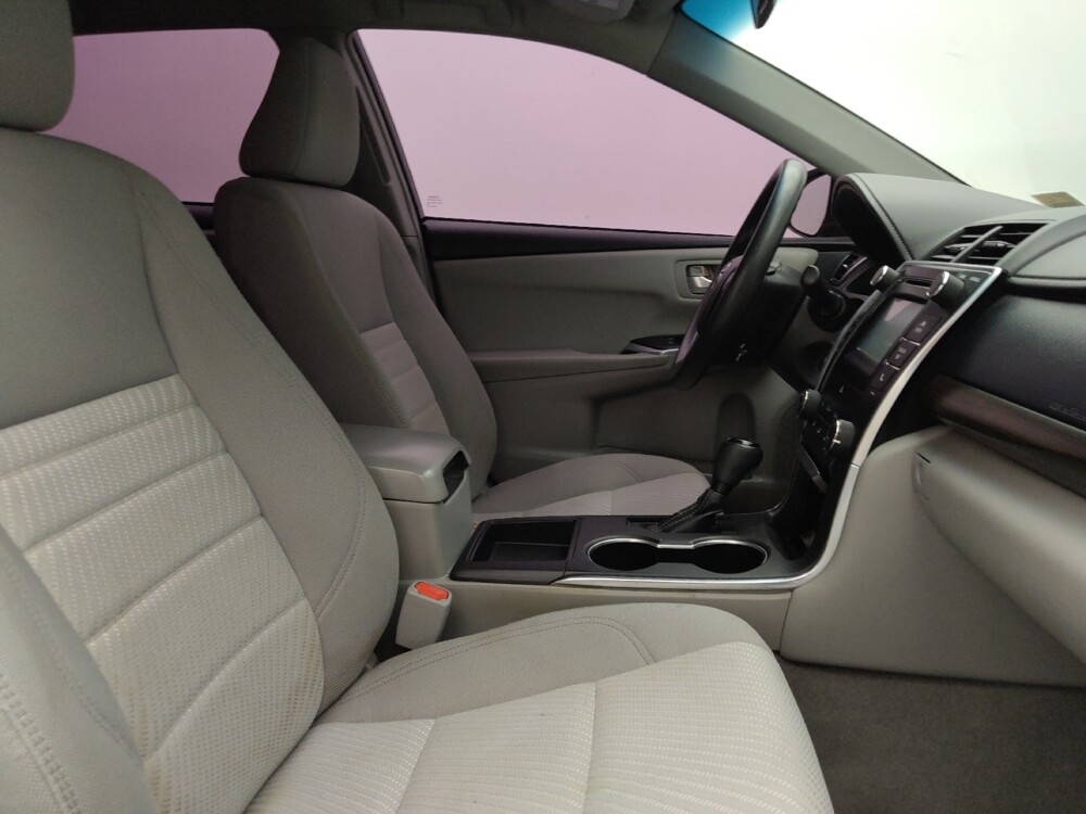 2016 Toyota Camry in Springfield, MO 65807 - 18075492 21