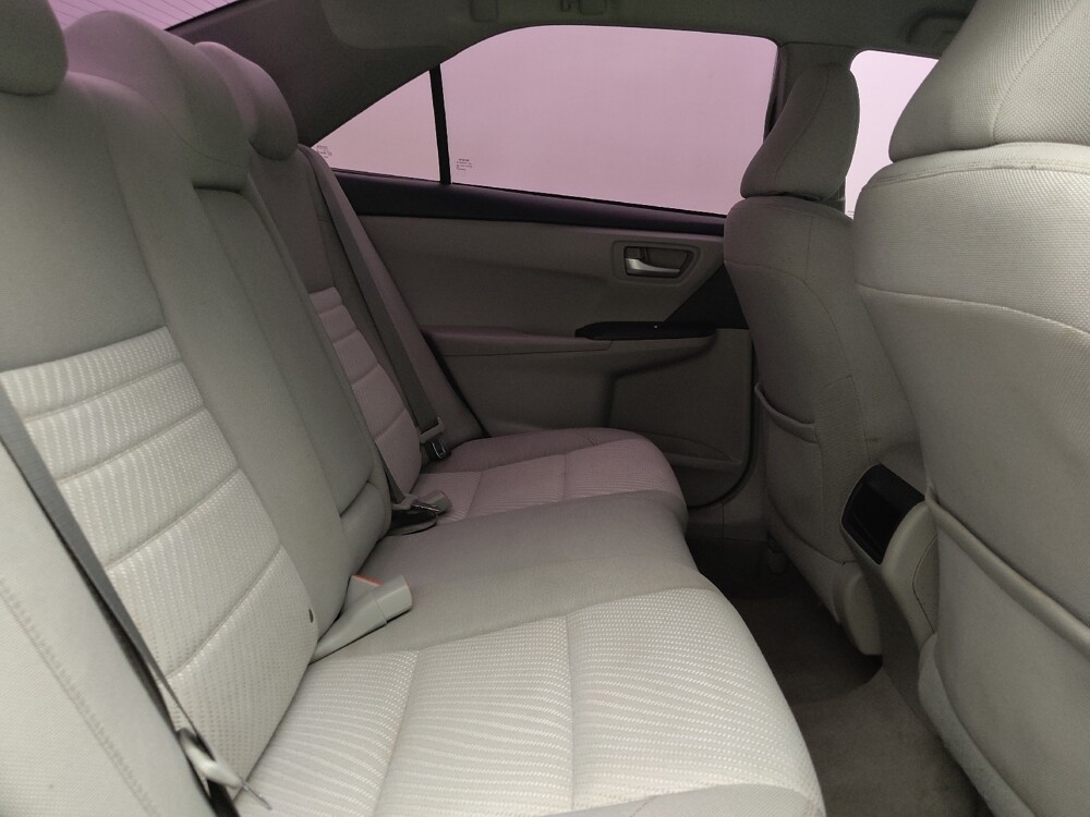 2016 Toyota Camry in Springfield, MO 65807 - 18075492 19