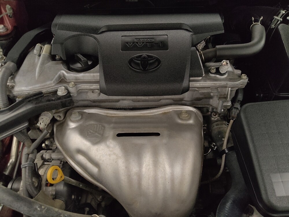 2016 Toyota Camry in Springfield, MO 65807 - 18075492 30