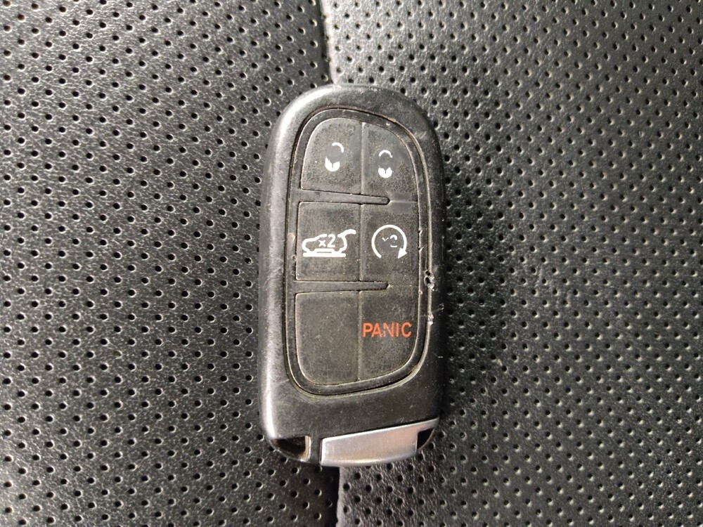 2019 Jeep Cherokee in Houston, TX 77034 - 18075518 32