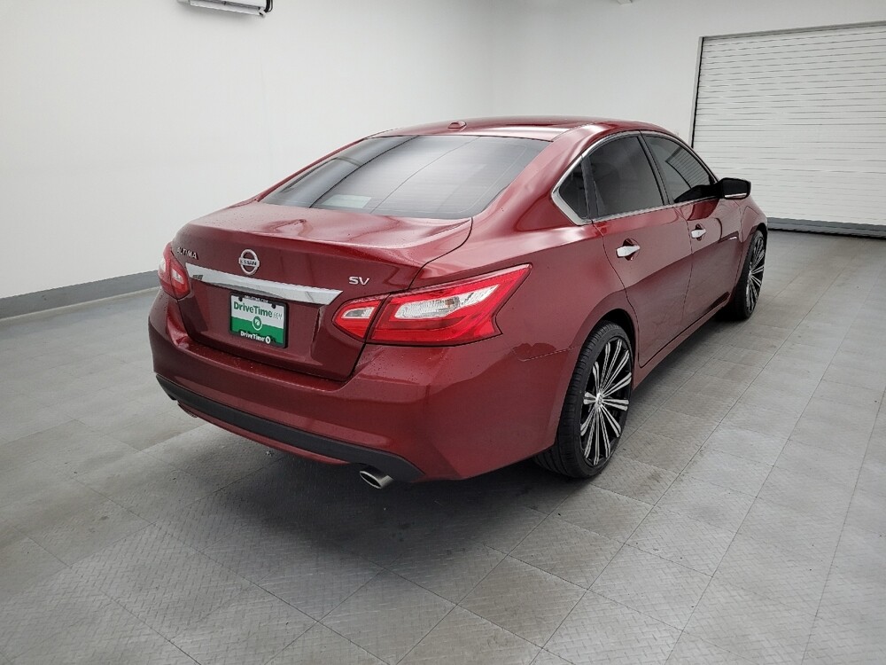 2017 Nissan Altima in Miamisburg, OH 45342 - 18075526 9
