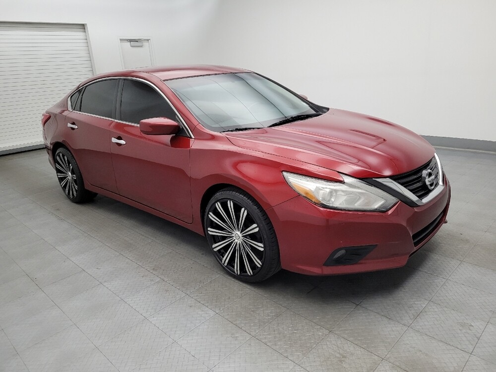 2017 Nissan Altima in Miamisburg, OH 45342 - 18075526 11