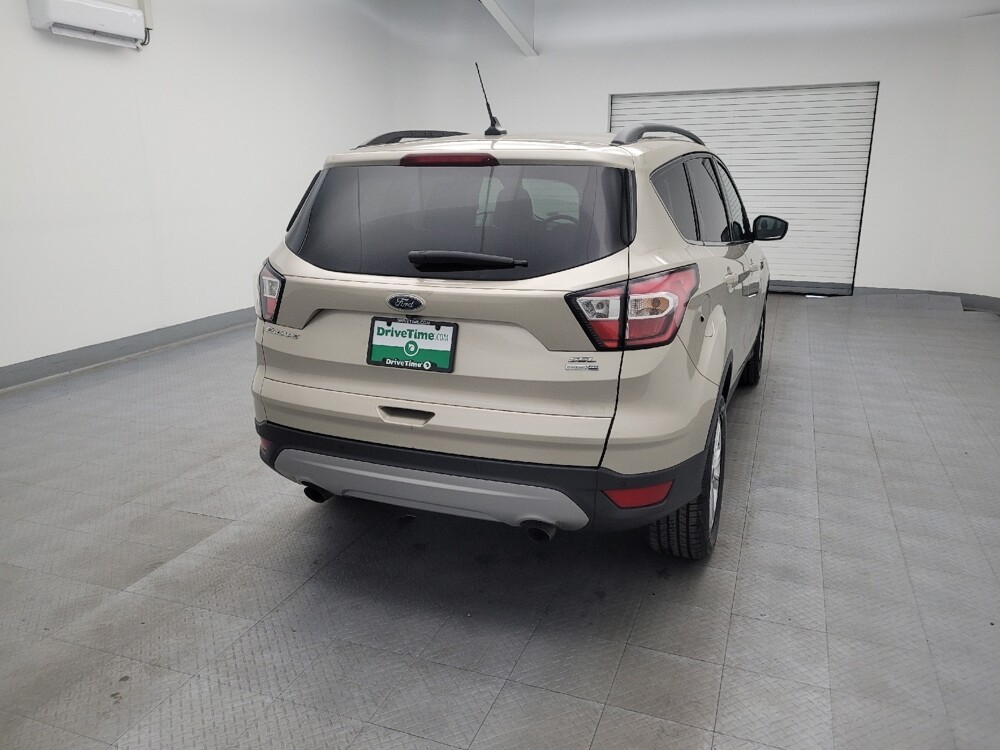 2018 Ford Escape in Miamisburg, OH 45342 - 18075528 7