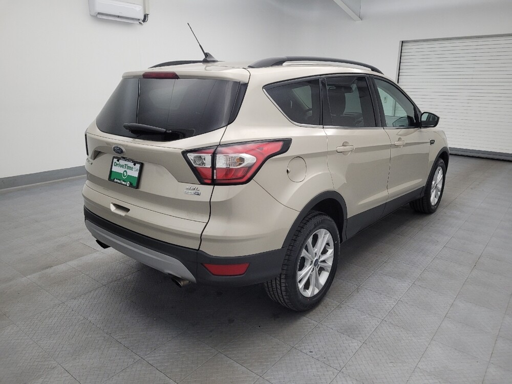 2018 Ford Escape in Miamisburg, OH 45342 - 18075528 9