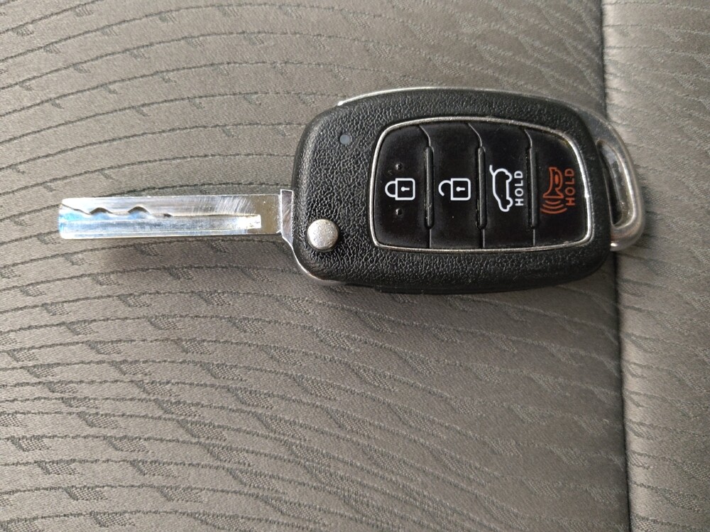 2017 Hyundai Santa Fe in St. Louis, MO 63136 - 18075556 32