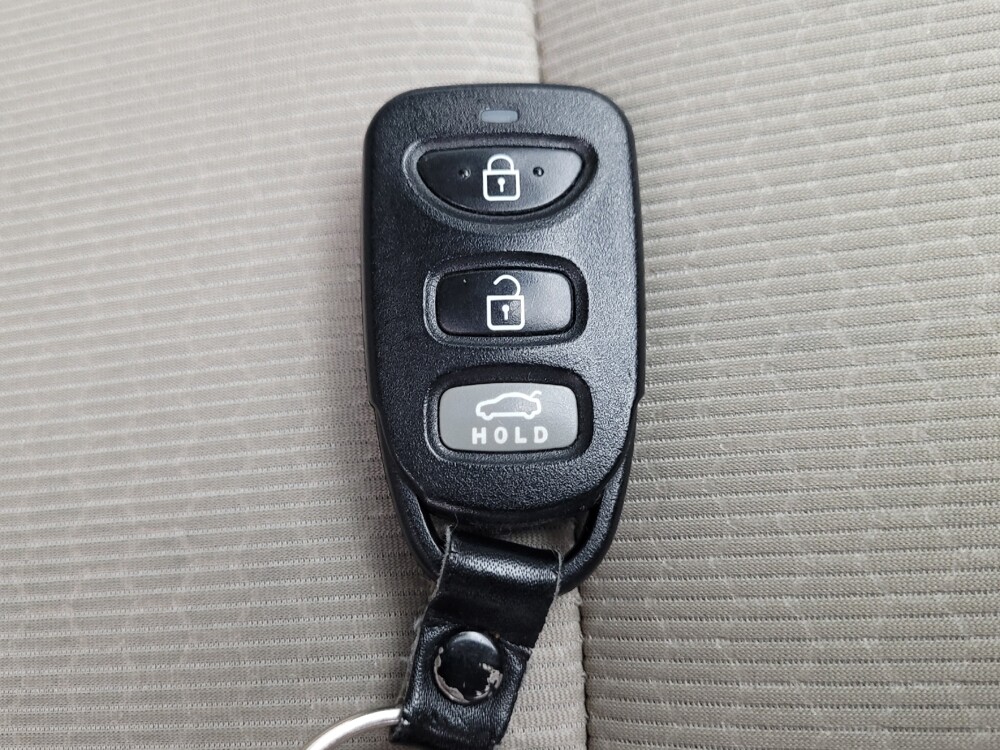 2017 Hyundai Elantra in Lombard, IL 60148 - 18075573 32