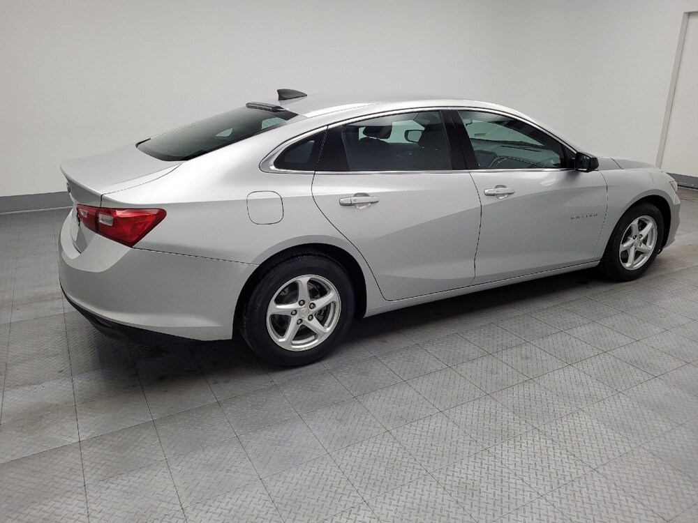 2018 Chevrolet Malibu in Antioch, TN 37013 - 18075589 11