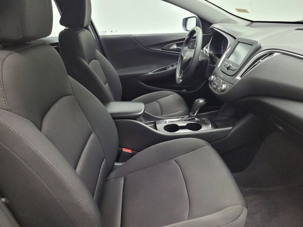 2018 Chevrolet Malibu in Antioch, TN 37013 - 18075589 21