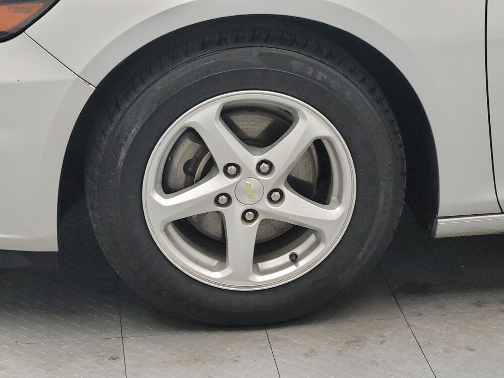 2018 Chevrolet Malibu in Antioch, TN 37013 - 18075589 31