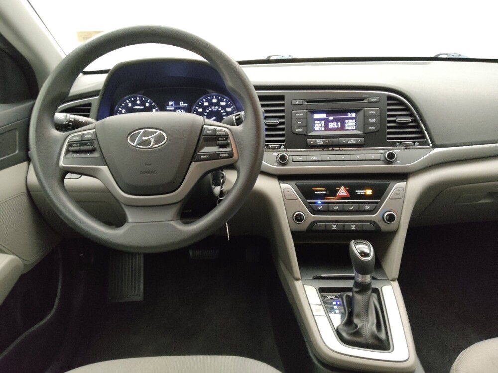 2017 Hyundai Elantra in Lombard, IL 60148 - 18075713 22