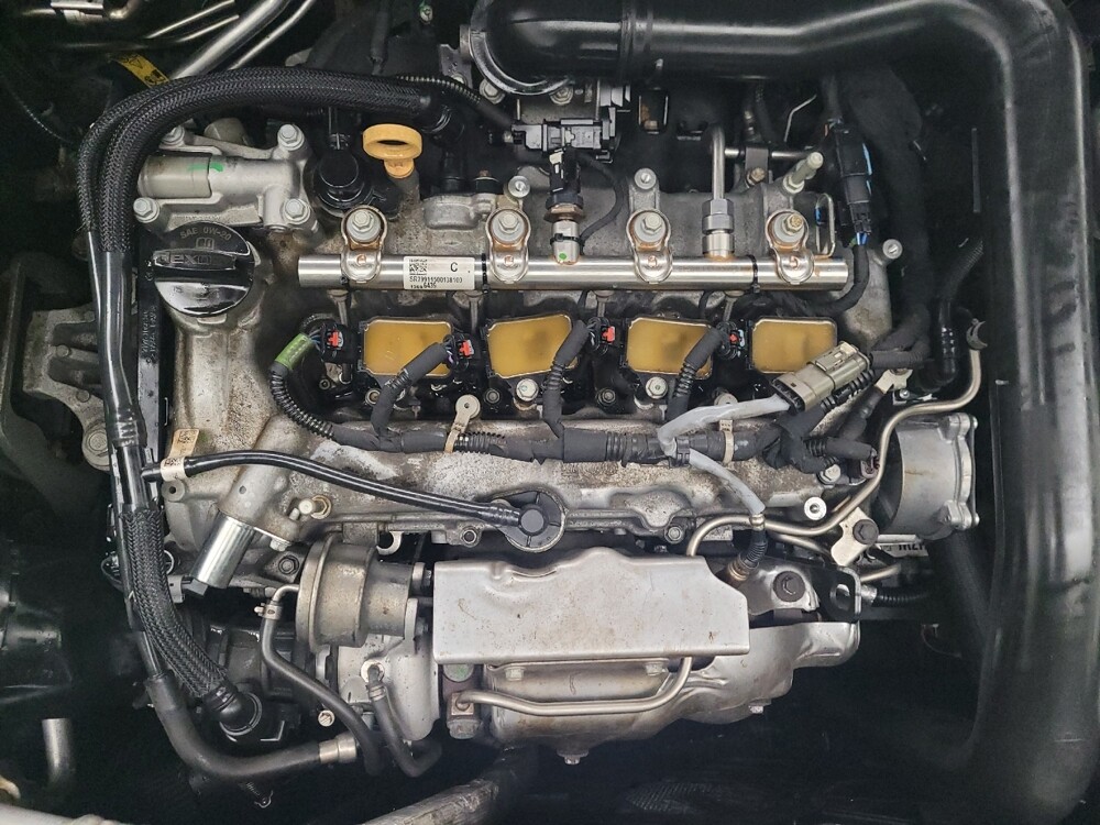 2019 Chevrolet Equinox in Grand Rapids, MI 49508 - 18075802 30