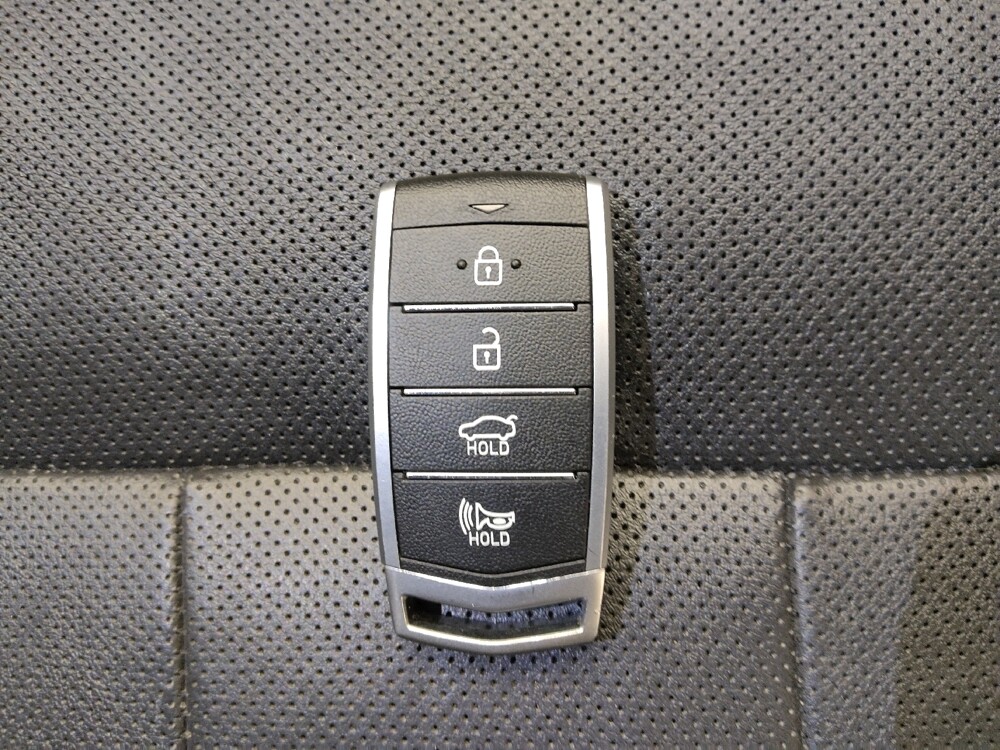 2018 Genesis G80 in St. Louis, MO 63136 - 18075805 32