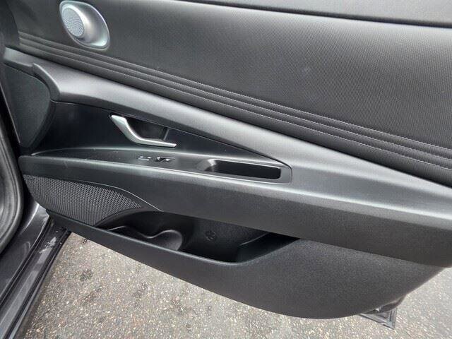 2021 Hyundai Elantra in Mesa, AZ 85212 - 18075832 63