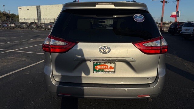2015 Toyota Sienna in Dallas, TX 75228 - 18075841 7