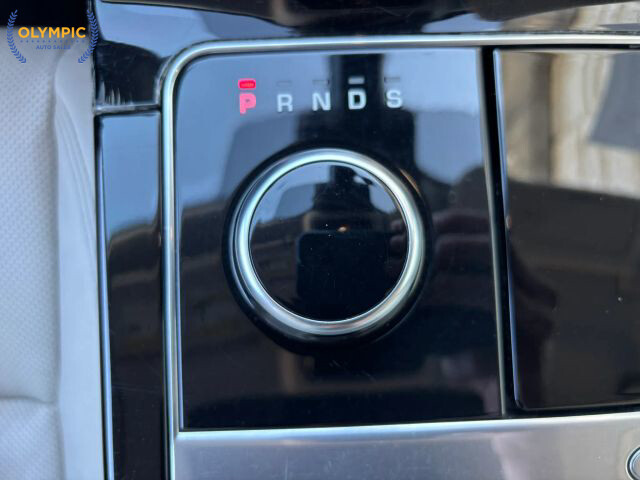 2018 Land Rover Range Rover Velar in Decatur, GA 30032 - 18075844 33