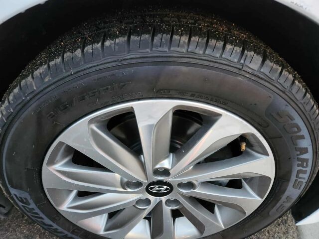 2016 Hyundai Sonata in Wadena, MN 56482 - 18075847 11