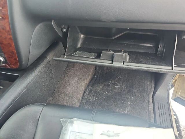 2012 Chevrolet Suburban in Wadena, MN 56482 - 18075851 32