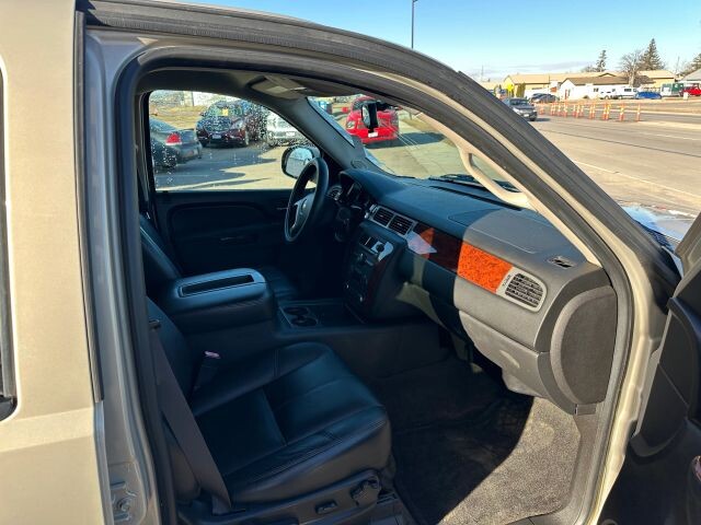 2012 Chevrolet Suburban in Wadena, MN 56482 - 18075851 5