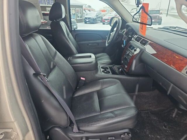 2012 Chevrolet Suburban in Wadena, MN 56482 - 18075851 27