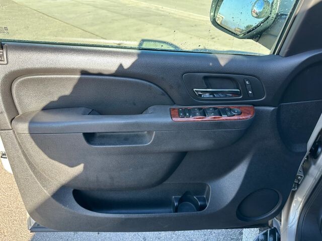 2012 Chevrolet Suburban in Wadena, MN 56482 - 18075851 11