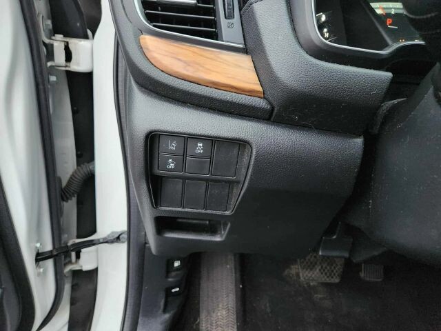 2018 Honda CR-V in Wadena, MN 56482 - 18075856 14